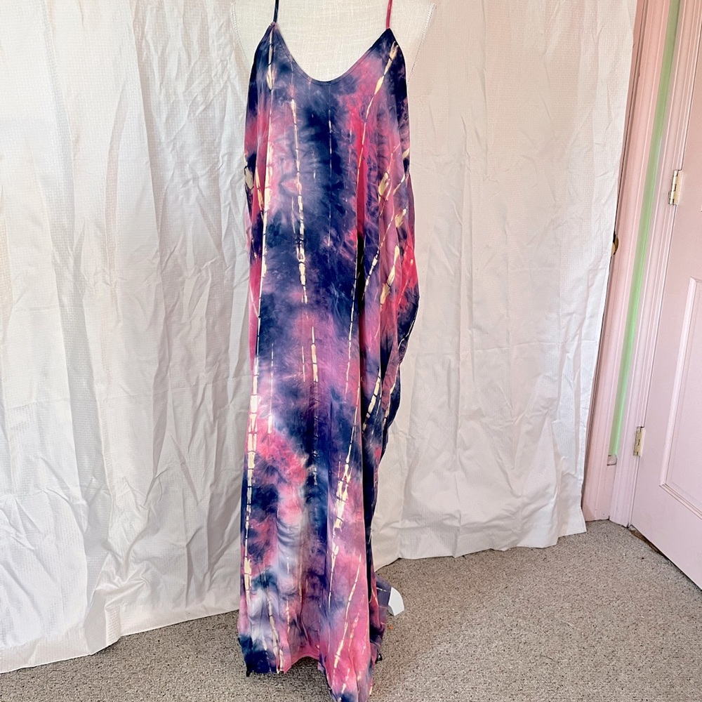 Tye dye maxi NWT